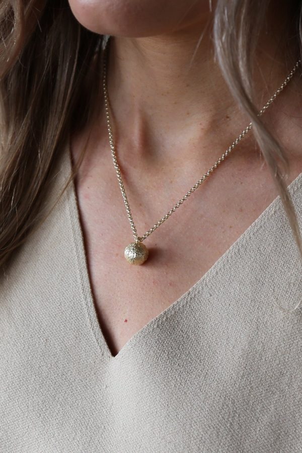 Tutti and Co Orb Necklace Gold