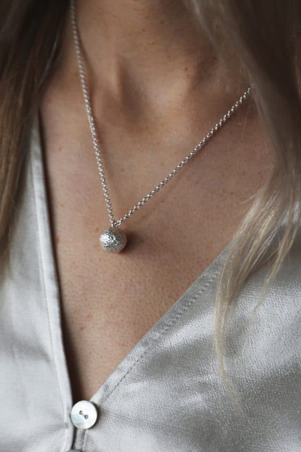 Tutti and Co Orb Necklace Silver